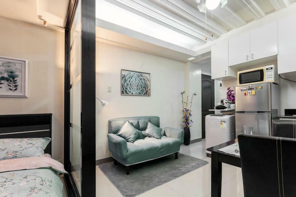 Jen'S Paranaque City Apartment Манила Экстерьер фото