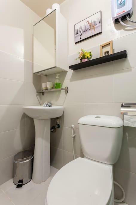 Jen'S Paranaque City Apartment Манила Экстерьер фото