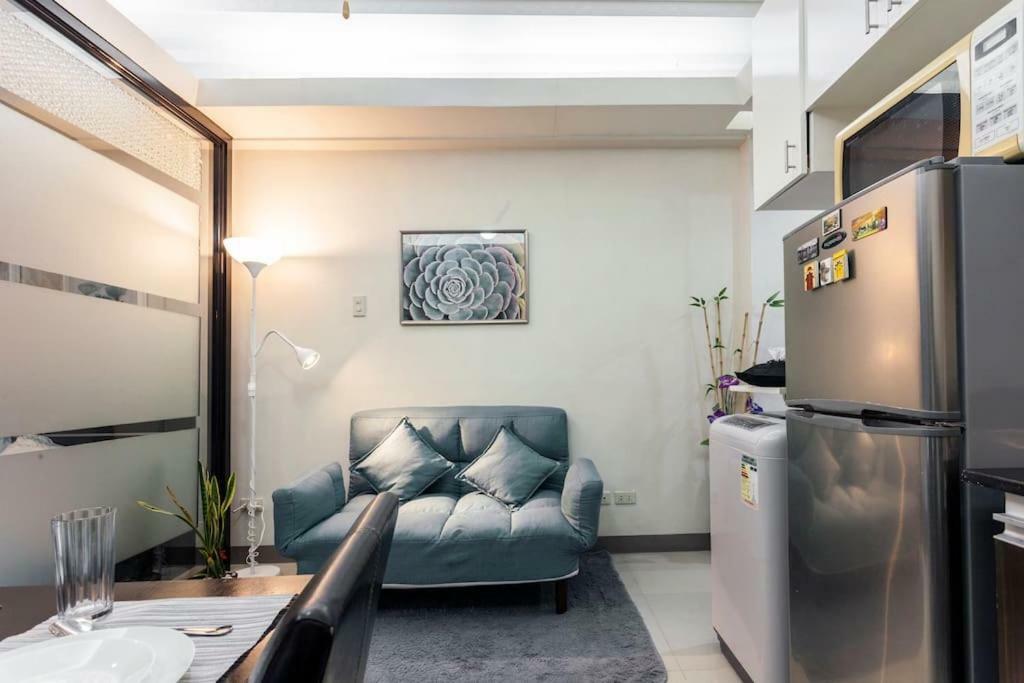 Jen'S Paranaque City Apartment Манила Экстерьер фото