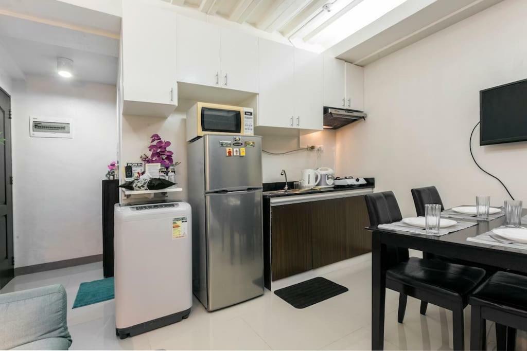 Jen'S Paranaque City Apartment Манила Экстерьер фото